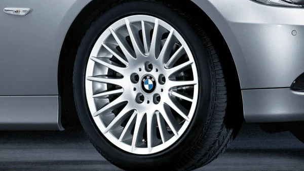 BMW Alufelge Radialspeiche 160 silber 8Jx17 ET34 3er E90/E91/E92/E93 Vorderachse / Hinterachse