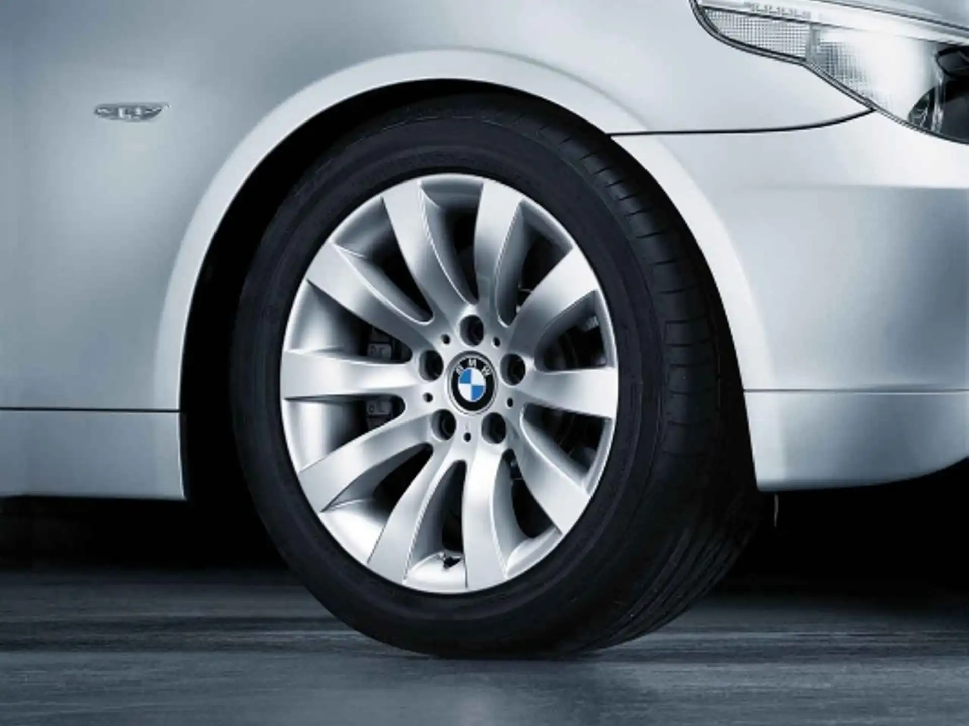 BMW Alufelge Radialspeiche 244 silber 7,5Jx17 ET20 5er E60/E61 Vorderachse / Hinterachse