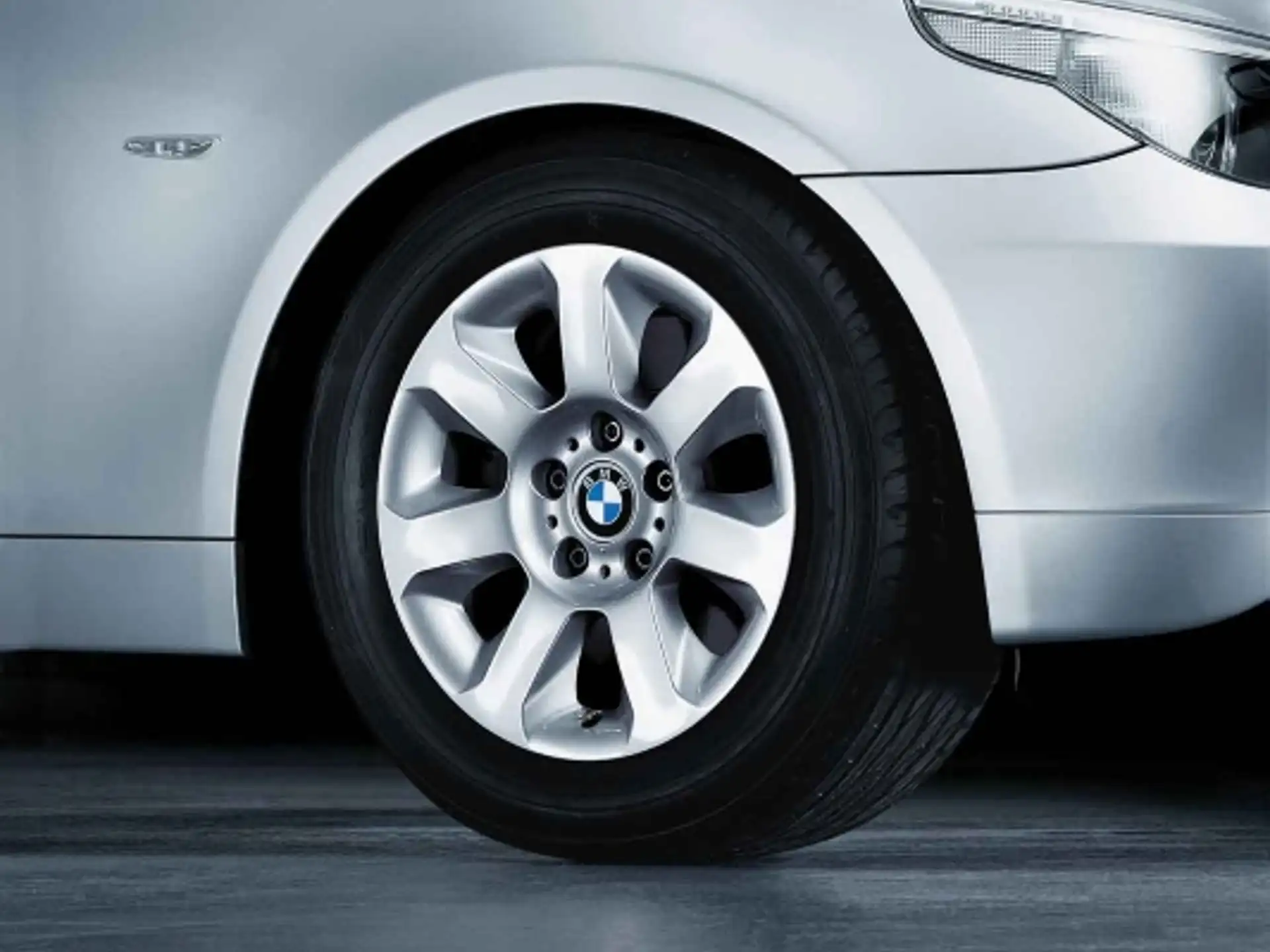 BMW Alufelge Sternspeiche 115 silber 7Jx16 ET20 5er E60/E61 Vorderachse / Hinterachse