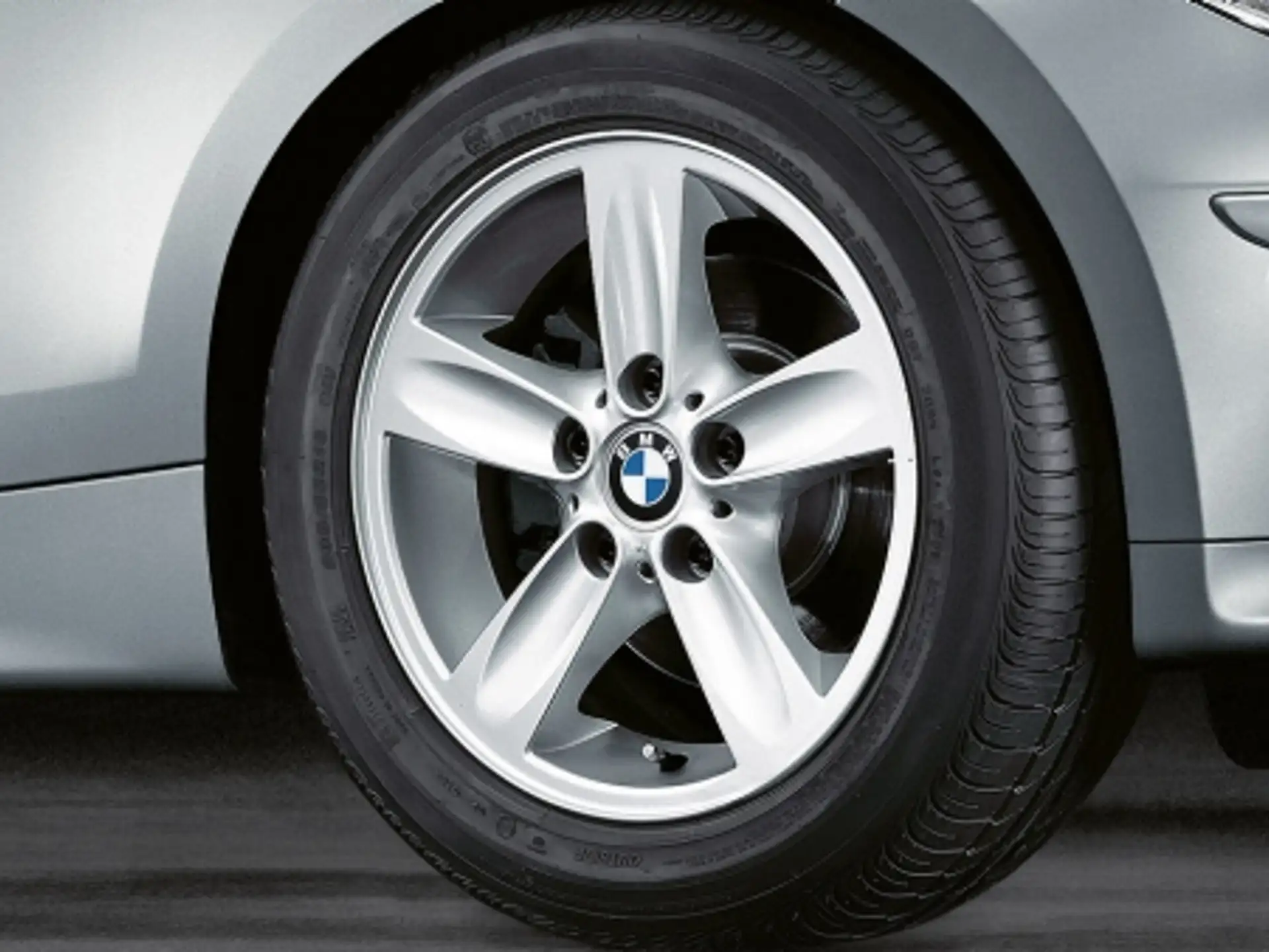 BMW Alufelge Sternspeiche 140 silber 7Jx16 ET44 1er E81/E82/E87/E88 Vorderachse / Hinterachse