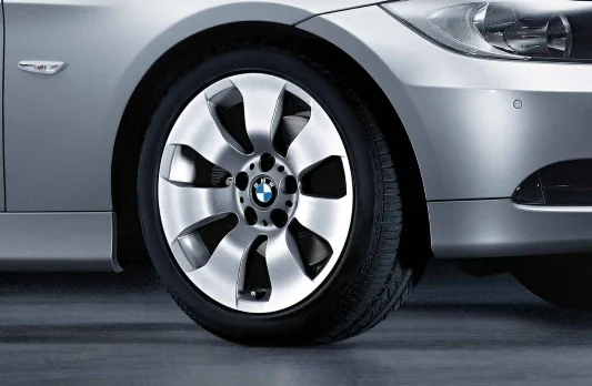 BMW Alufelge Sternspeiche 158 silber  8Jx17 ET34 3er E90/E91/E92/E93 