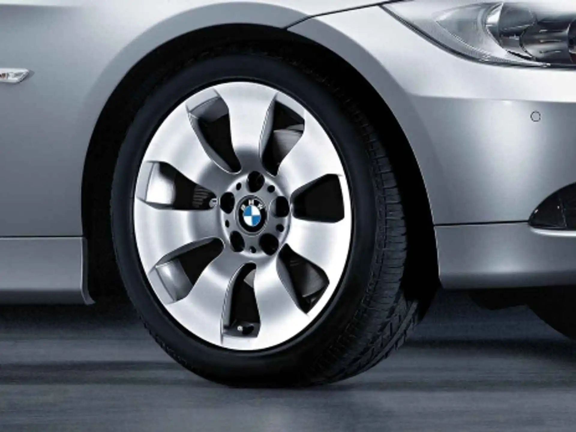 BMW Alufelge Sternspeiche 158 silber 8Jx17 ET34 3er E90/E91/E92/E93