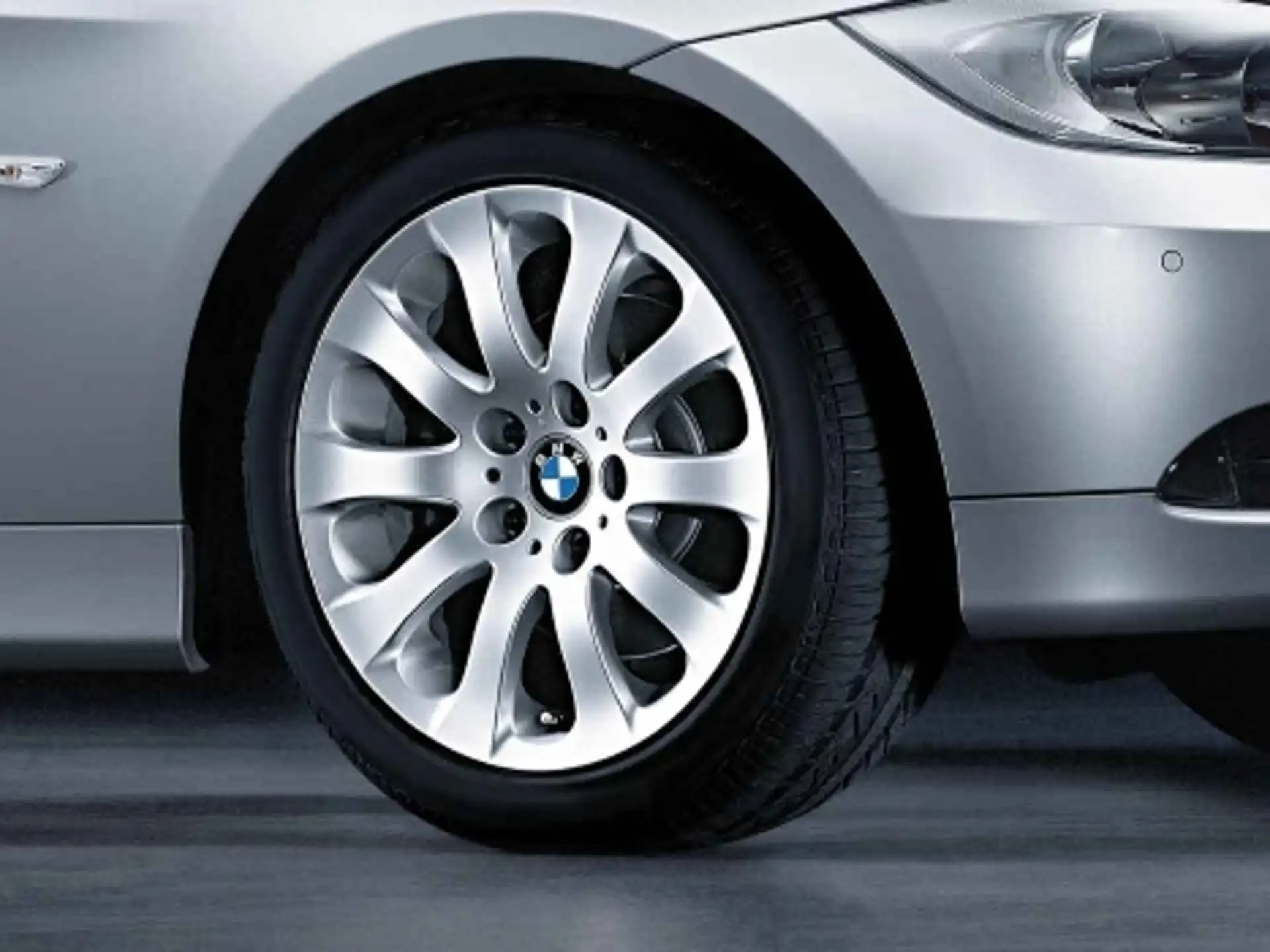 BMW Alufelge Sternspeiche 159 silber 8Jx17 ET34 3er E90/E91/E92/E93 Vorderachse / Hinterachse