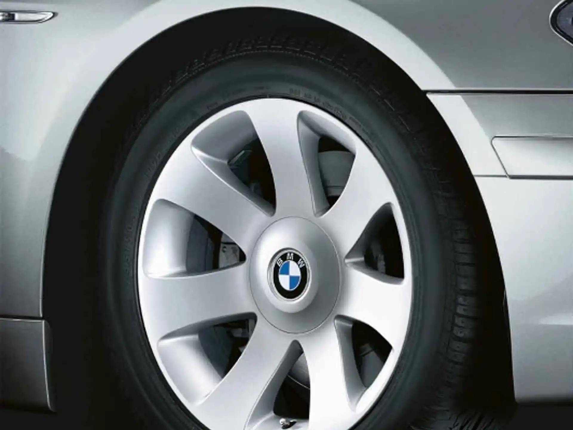 BMW Alufelge Sternspeiche 175 silber 8Jx18 ET24 7er E65/E66/E68 Vorderachse / Hinterachse
