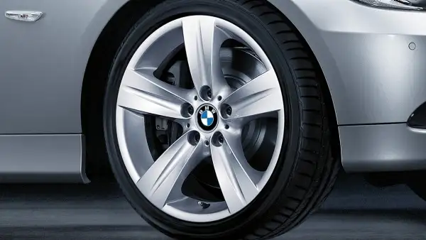 BMW Alufelge Sternspeiche 189 silber 8,5J ET37 3er E90/E91/E92/E9