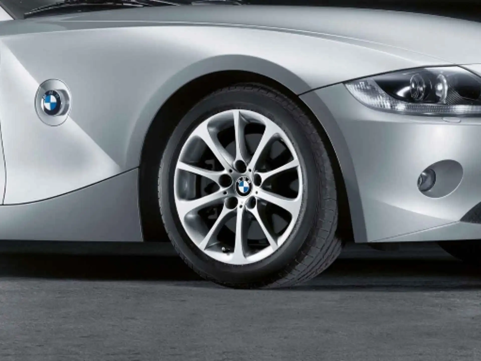 BMW Alufelge Sternspeiche 200 silber 8Jx17 ET46 Z4 E85/E86 Vorderachse / Hinterachse