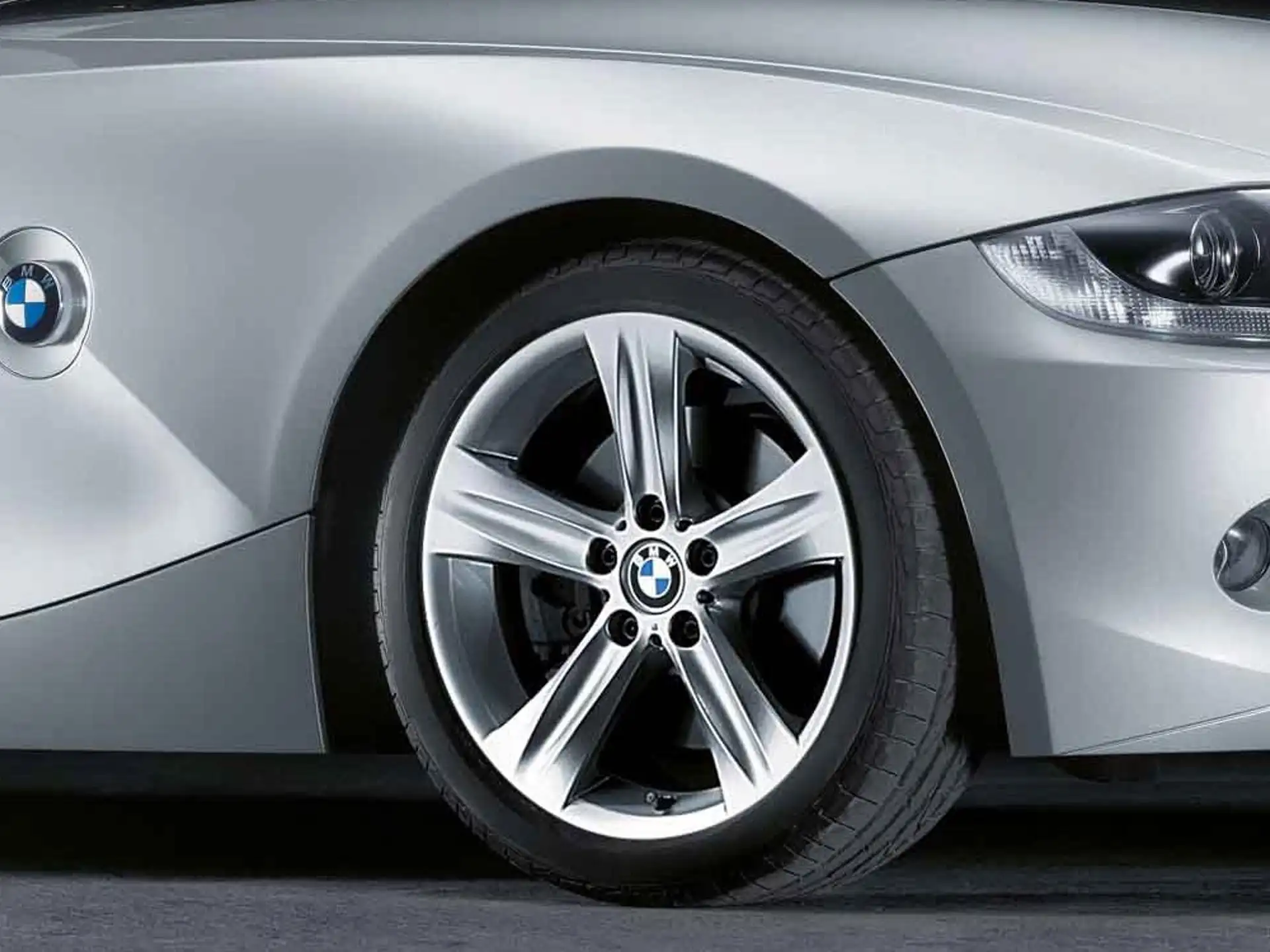 BMW Alufelge Sternspeiche 203 silber 8,5Jx18 ET50 Z4 E85/E86 Hinterachse