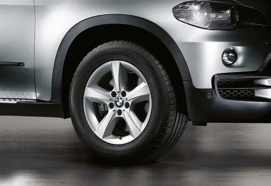 BMW Alufelge Sternspeiche 210 silber 8,5Jx18 ET46 X5 E70