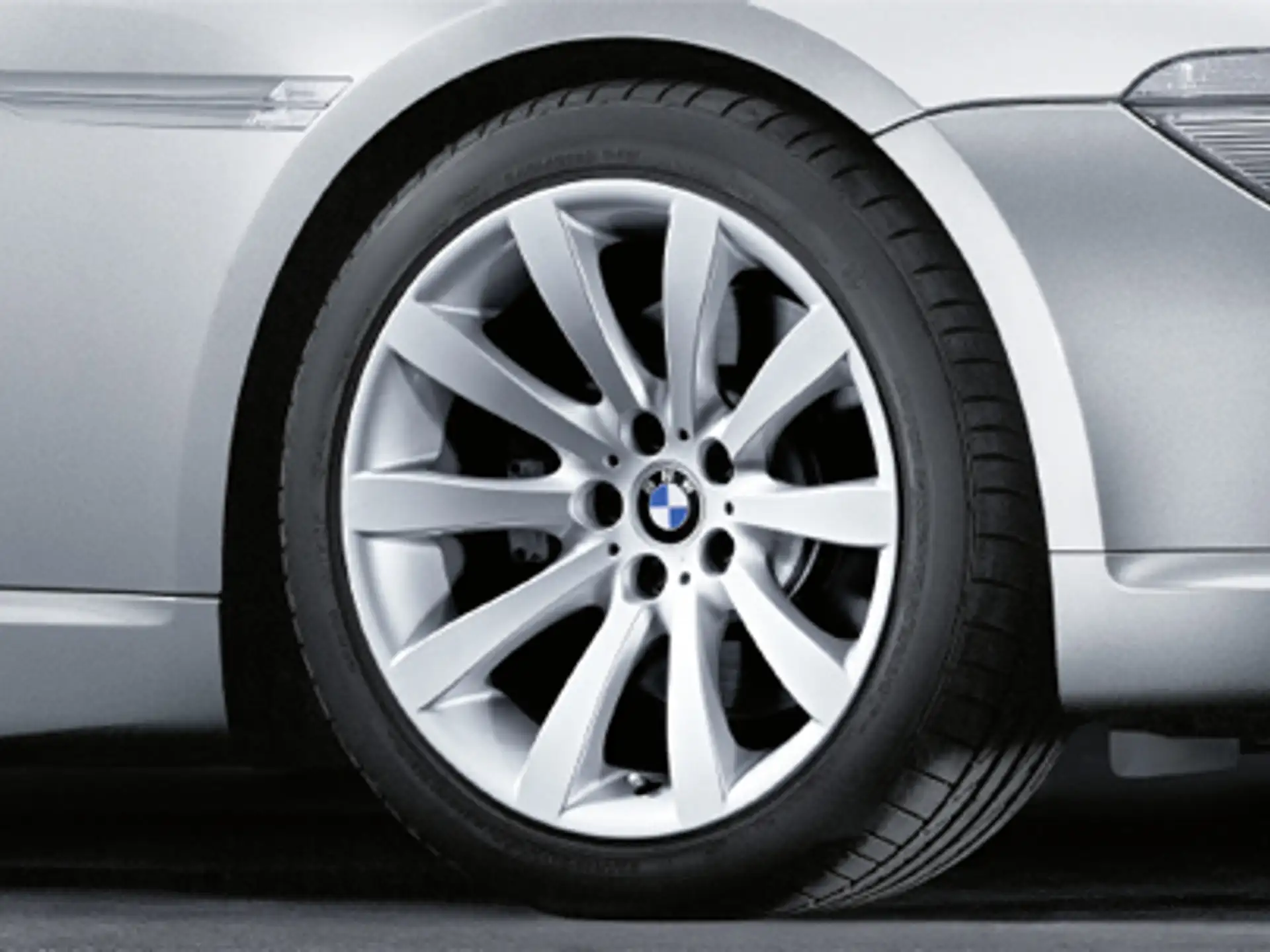 BMW Alufelge Sternspeiche 218 silber 8,5Jx19 ET14 6er E63/E64 Vorderachse