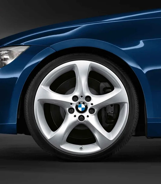 BMW Alufelge Sternspeiche 230 silber 9Jx19 ET39 3er E90/E91/E92/E93 Hinterachse
