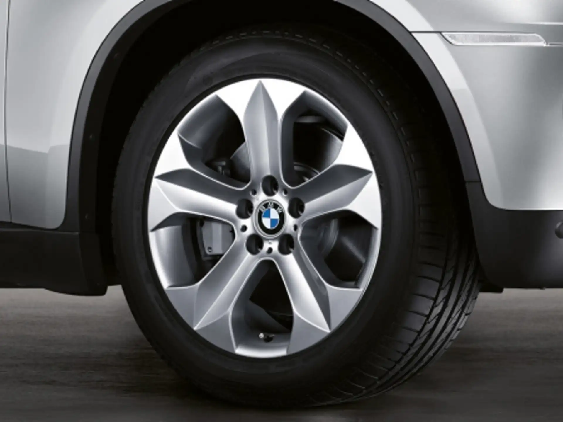 BMW Alufelge Sternspeiche 232 silber 9Jx19 ET48 X6 E71/E72 Vorderachse