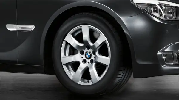BMW Alufelge Sternspeiche 233 silber 8J ET30 7er F01/F02 - 7er F0