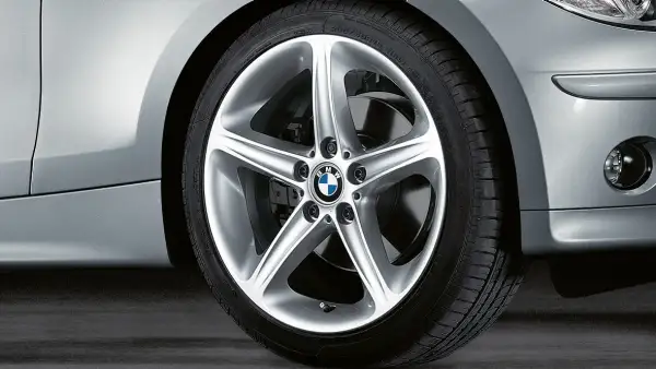 BMW Alufelge Sternspeiche 264 silber 8,5J ET52 1er E81/E82/E87/E8