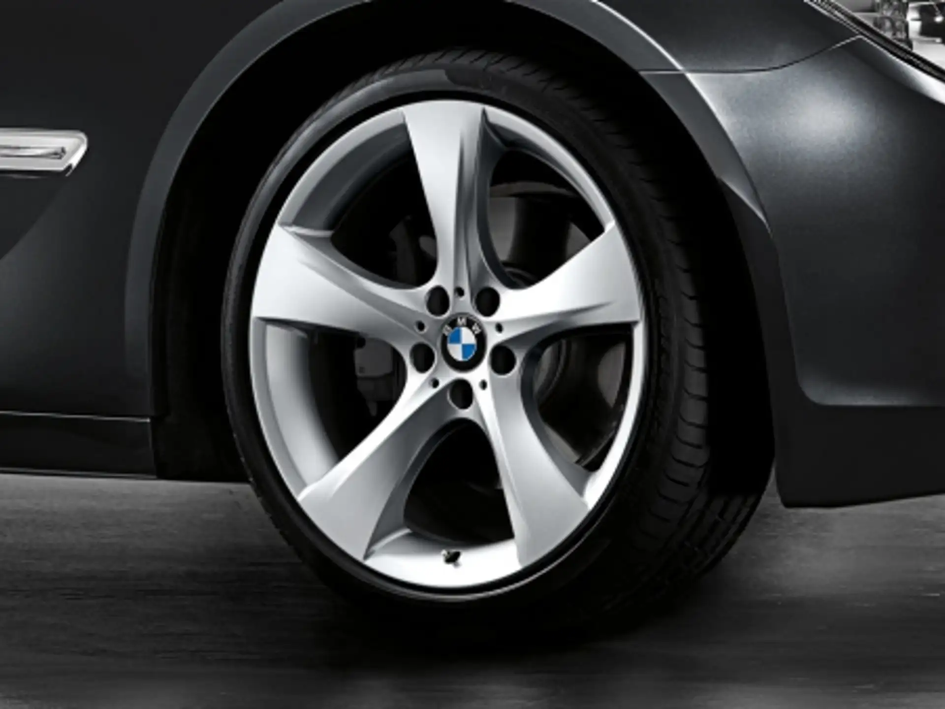 BMW Alufelge Sternspeiche 311 silber 10JX21 ET41 7er F01/F02/F04 5er F07