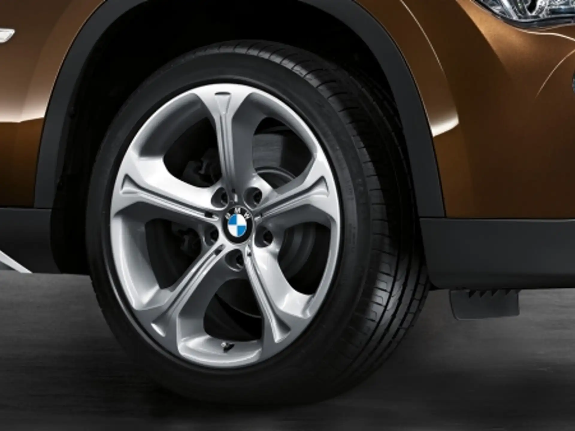 BMW Alufelge Sternspeiche 320 silber 8Jx18 ET30 X1 E84
