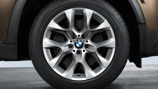 BMW Alufelge Sternspeiche 334 silber 9Jx19 ET48 X5 E70 Vorderachse / Hinterachse