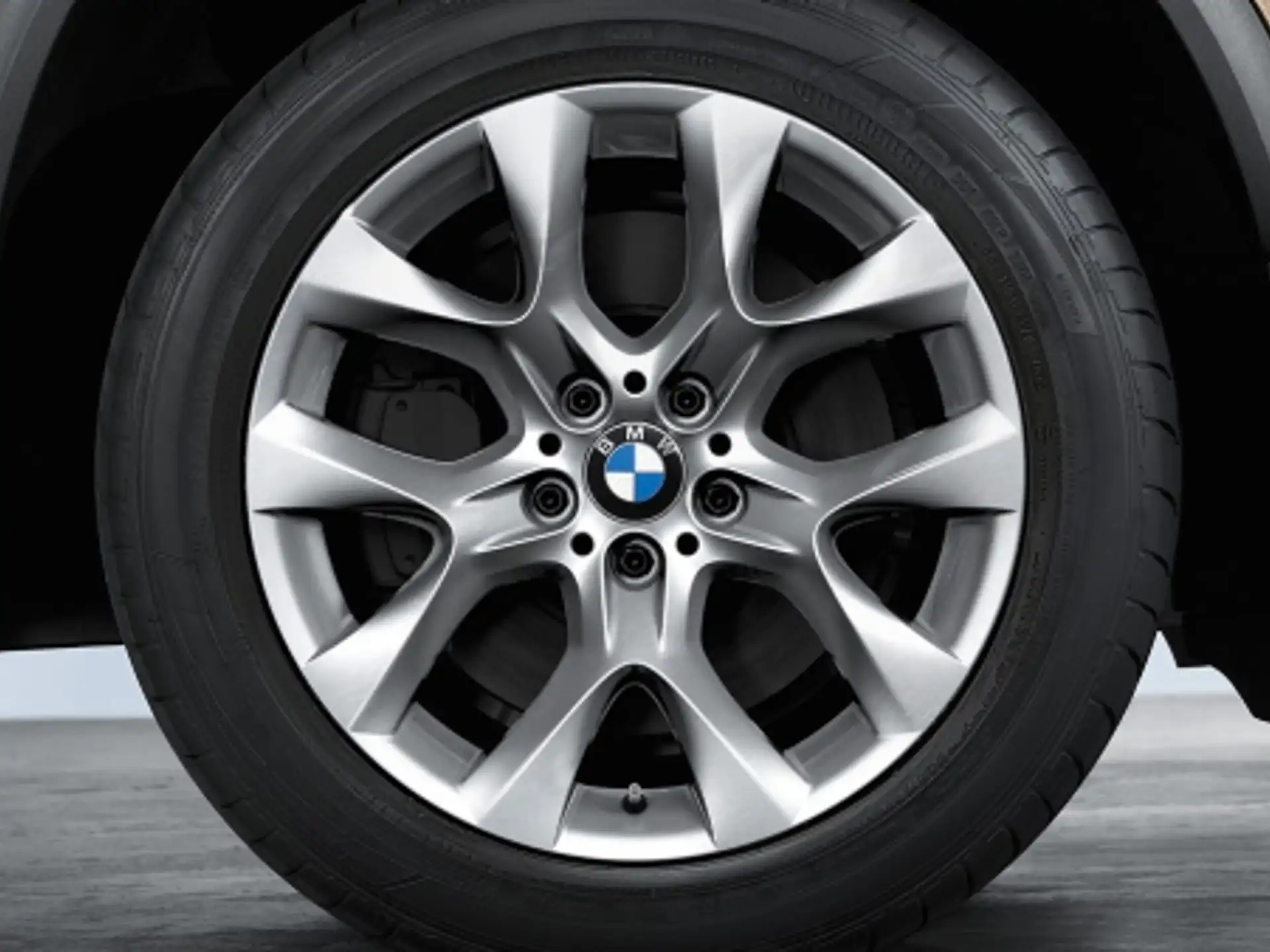 BMW Alufelge Sternspeiche 334 silber 9Jx19 ET48 X5 E70 Vorderachse / Hinterachse