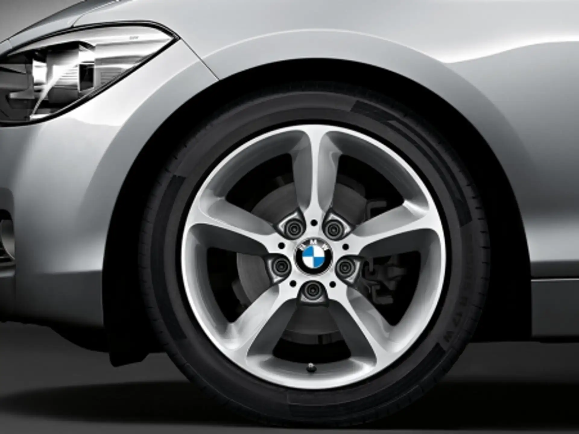 BMW Alufelge Sternspeiche 382 silber/glanzgedreht 8Jx17 ET53 1er F20/F21 2er F22/F23