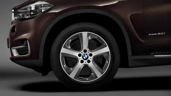 BMW Alufelge Sternspeiche 490 bicolor (orbitgrey/glanzgedreht) 9J x 19 ET 48 Vorderachse / Hinterachse links