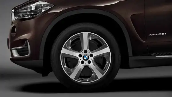BMW Alufelge Sternspeiche 490 bicolor (orbitgrey/glanzgedreht) 9J