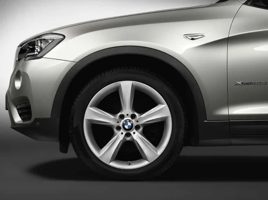 BMW Alufelge Doppelspeiche 606 silber 9,5J x 19 ET 48 Hinterachse