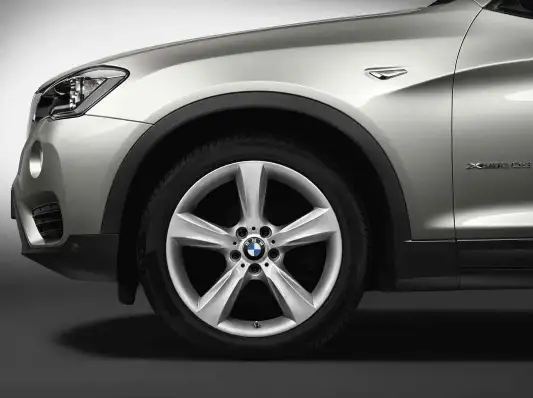 BMW Alufelge Sternspeiche 606 silber 8,5J x 19 ET 38 Vorderachse