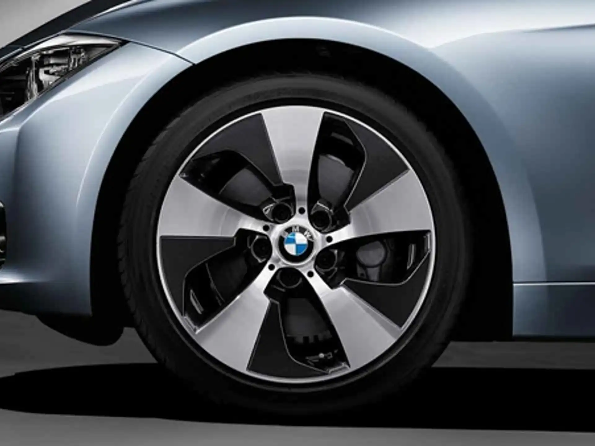 BMW Alufelge Streamline 419 silber/glanzgedreht 8Jx18 ET34 3er F30/F31/F34 GT 4er F33/F36 (linke Fahrzeugseite)