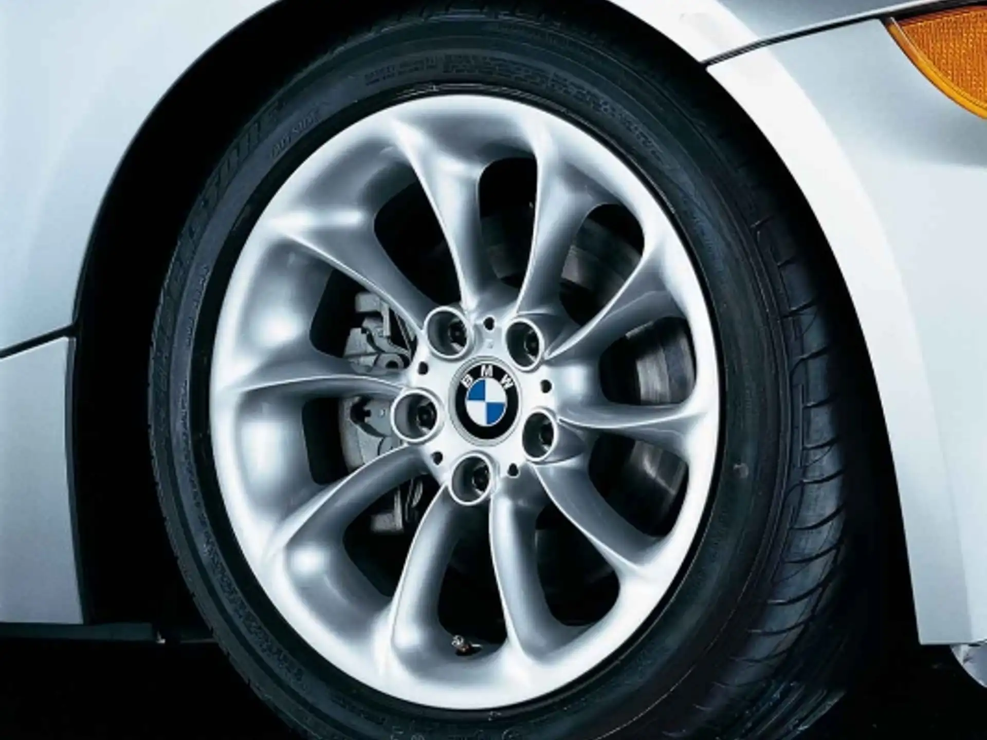 BMW Alufelge Turbinenstyling 106 8Jx17 ET47 Silber Z4 E85 Vorderachse / Hinterachse