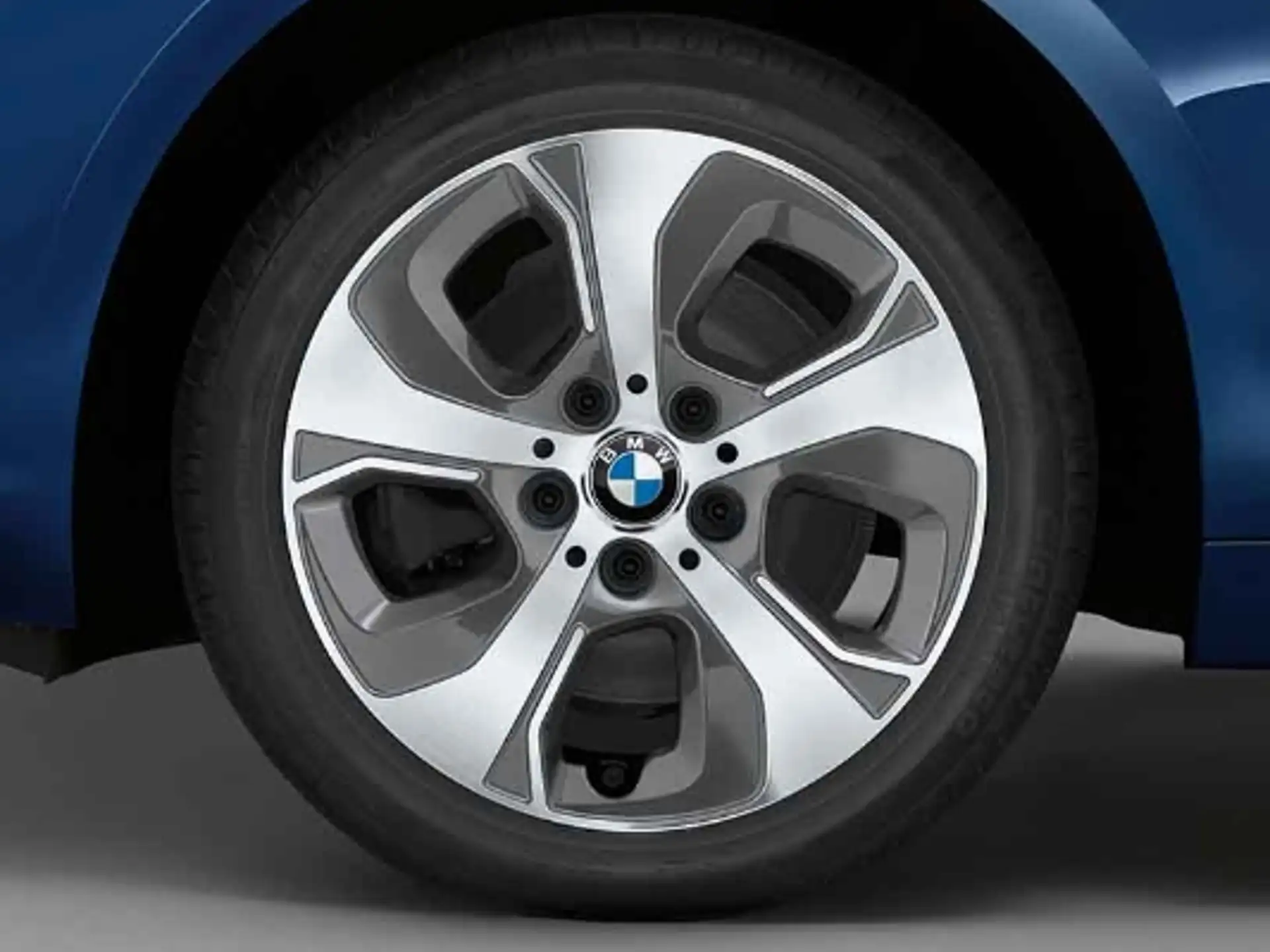 BMW Alufelge Turbinenstyling 472 silber/glanzgedreht 7Jx16 ET52 2er F45/F46 (rechte Fahrzeugseite)
