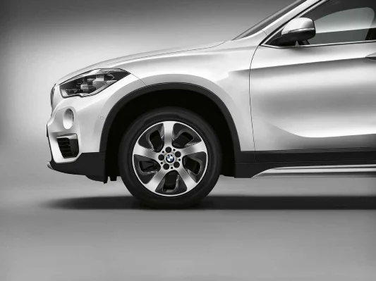 BMW Alufelge Turbinenstyling 561 schwarz glänzend 7,5J x 17 ET 52 Vorderachse / Hinterachse (rechte Fahrzeugseite)