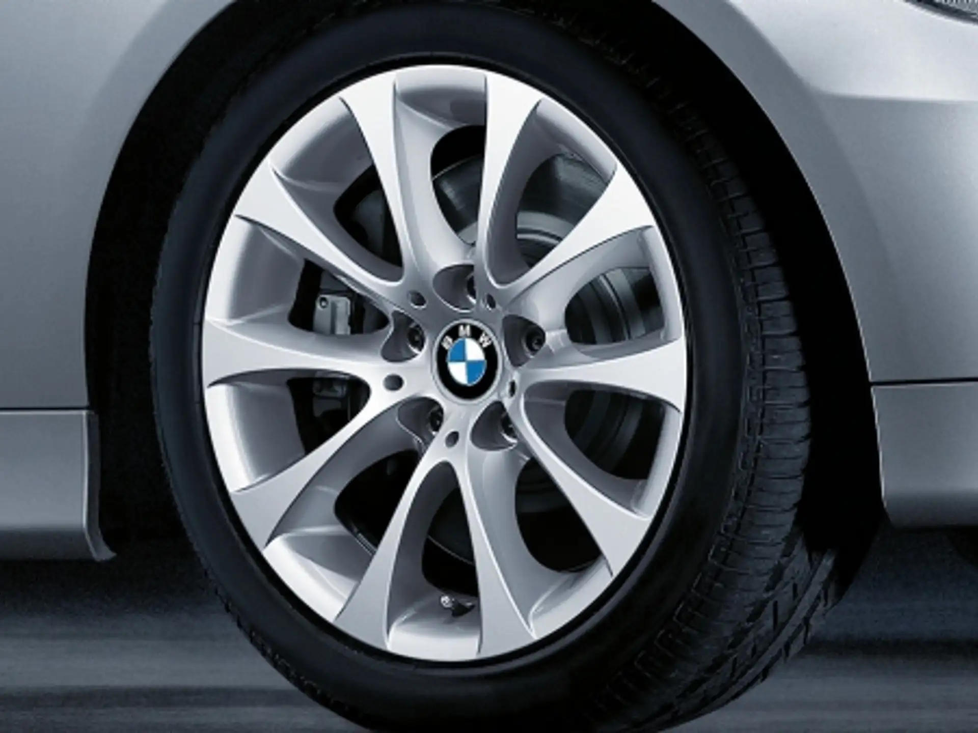 BMW Alufelge V-Speiche 188 silber 8,5Jx17 ET37 3er E90/E91/E92/E93 Hinterachse