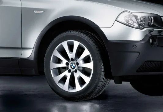 BMW Alufelge V-Speiche 206 8J x 18 ET 46 Silber Vorderachse