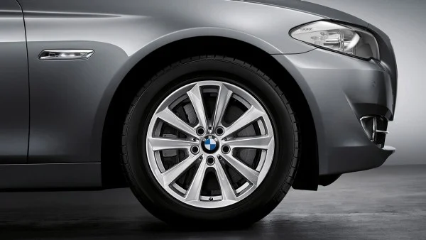 BMW Alufelge V-Speiche 236 17 Zoll silber 5er 6er
