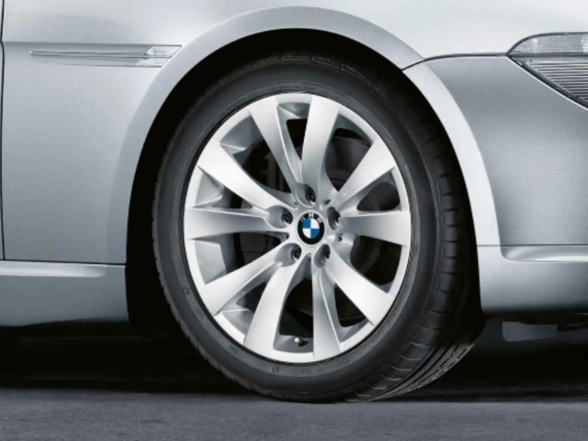 BMW Alufelge V-Speiche 248 silber 8Jx18 ET14 6er E63/E64 Vorderachse / Hinterachse