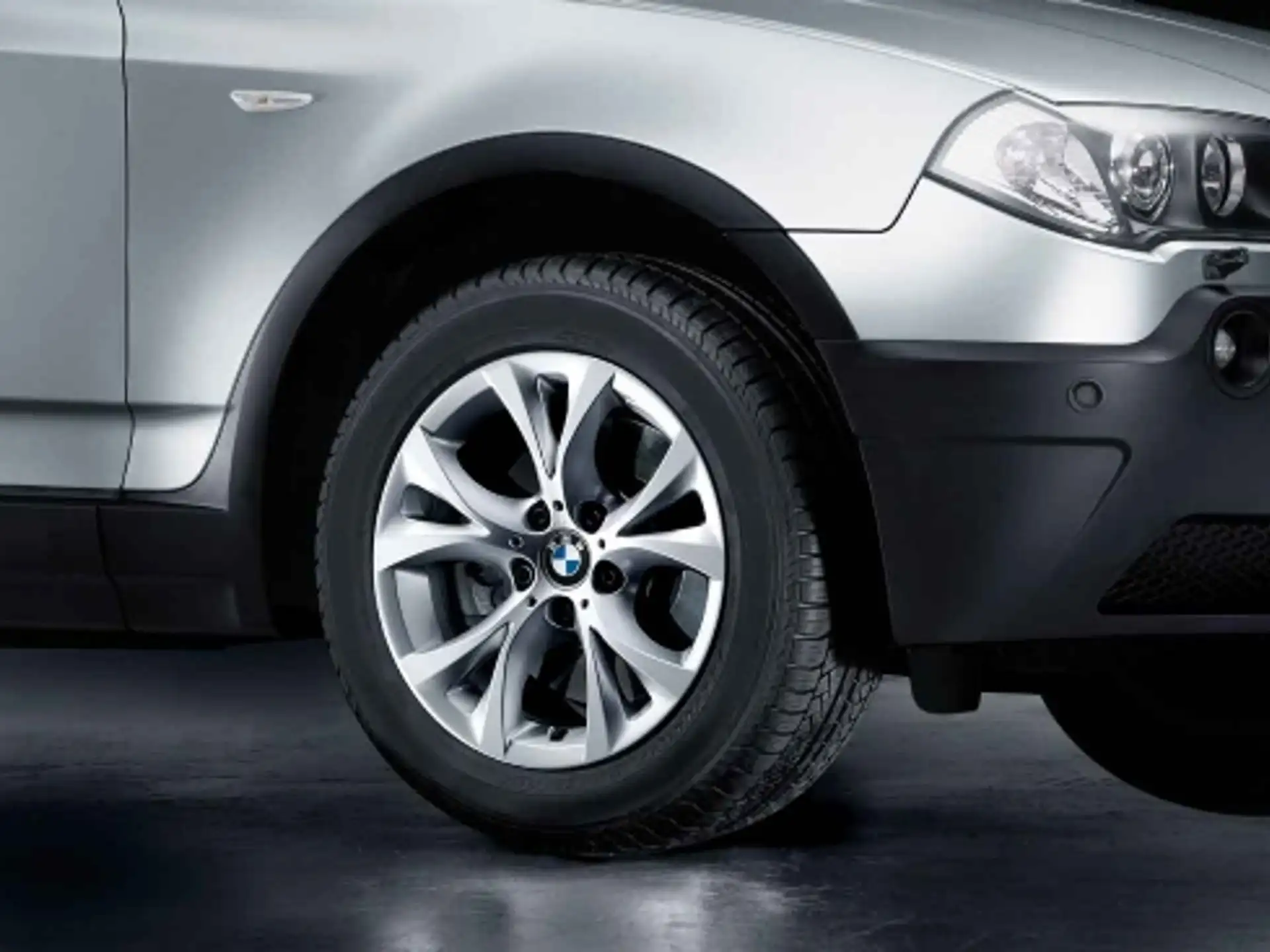 BMW Alufelge V-Speiche 279 8Jx17 ET46 Silber X3 E83 Vorderachse / Hinterachse