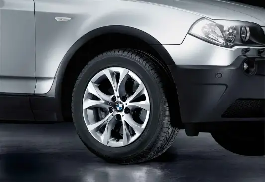BMW Alufelge V-Speiche 279 8J ET46 Silber X3 E83 Vorderachse / Hi