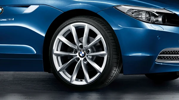 BMW Alufelge V-Speiche 296 silber 8Jx19 ET29 Z4 E89 Vorderachse