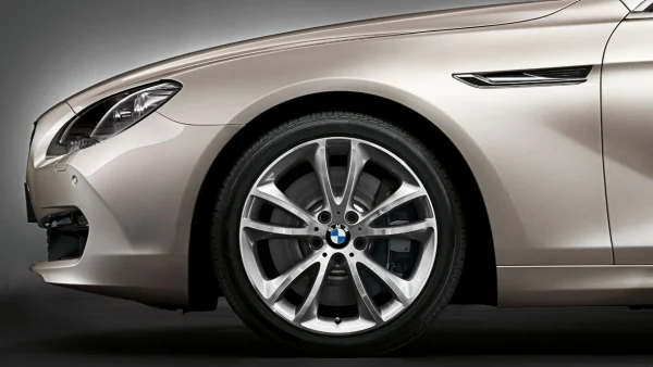 BMW Alufelge V-Speiche 366 19 Zoll silber 5er 6er