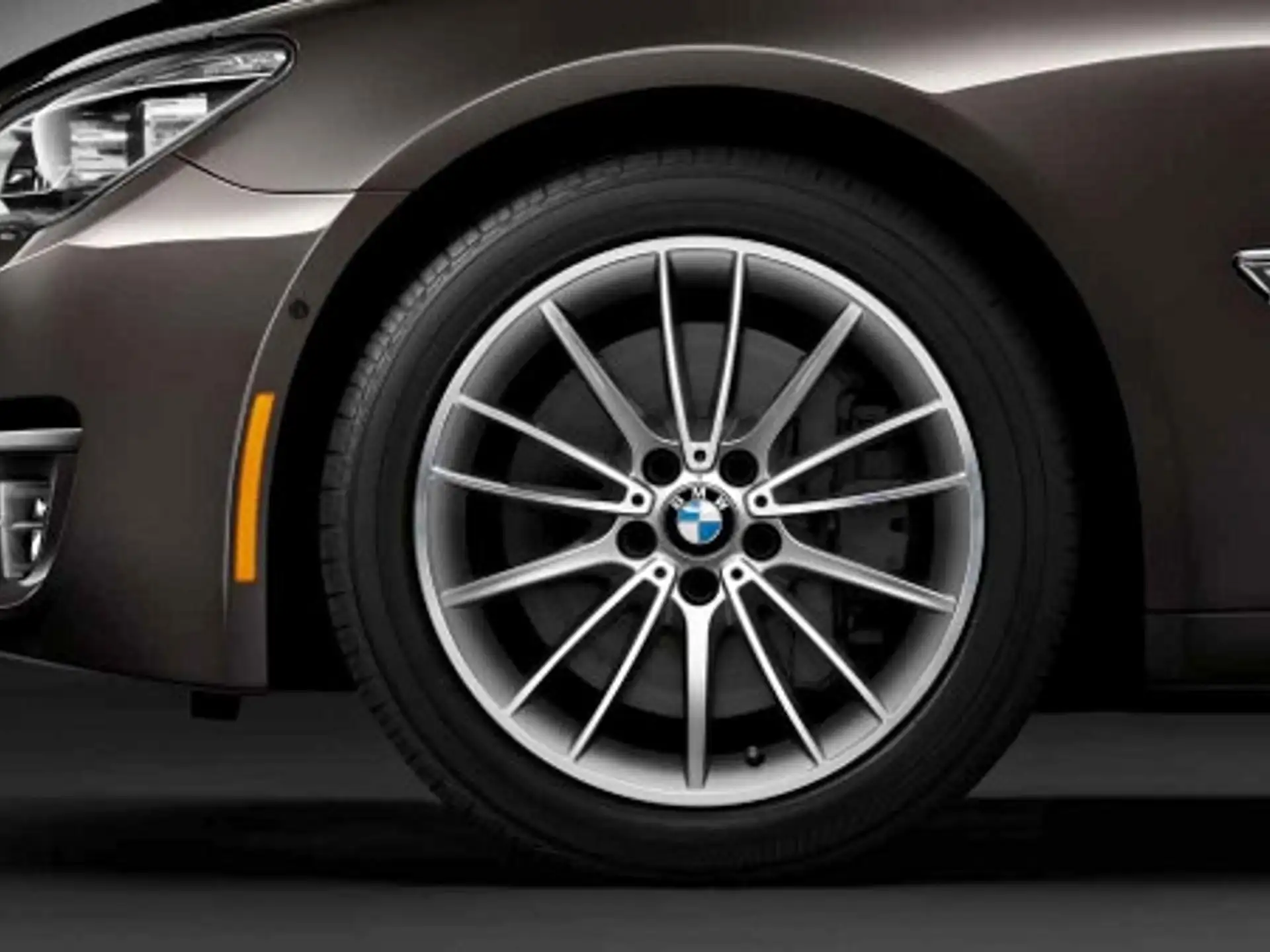 BMW Alufelge V-Speiche 426 8,5Jx19 ET25 silber/glanzgedreht 5er F07 GT 7er F01/F02/F04
