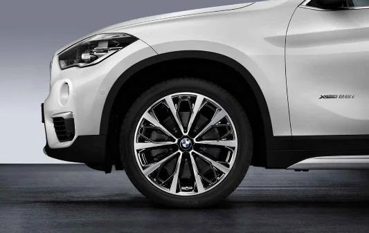 BMW Alufelge V-Speiche 573 schwarz/glanzgedreht 8Jx19 ET47 X1 F48 X2 F39