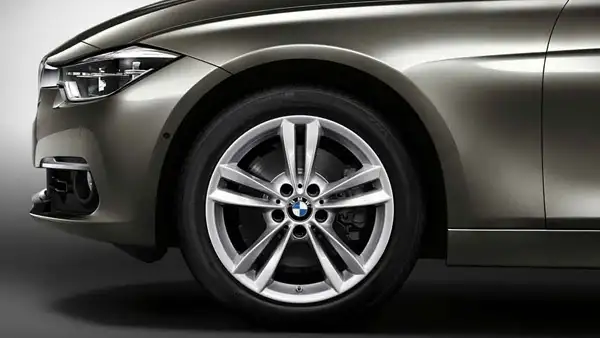 BMW Alufelge V-Speiche 658 18 Zoll silber - 3er F30 LCI F31 LCI F