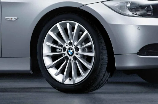 BMW Alufelge Vielspeiche 284 silber 8Jx17 ET34 3er E90/E91/E92/E93 Vorderachse/Hinterachse