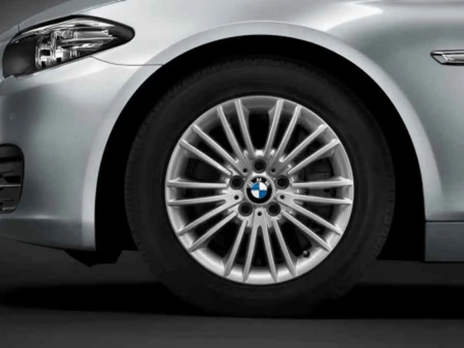 BMW Alufelge Vielspeiche 456 silber 8Jx17 ET30 5er F10/F11 6er F06/F12/F13