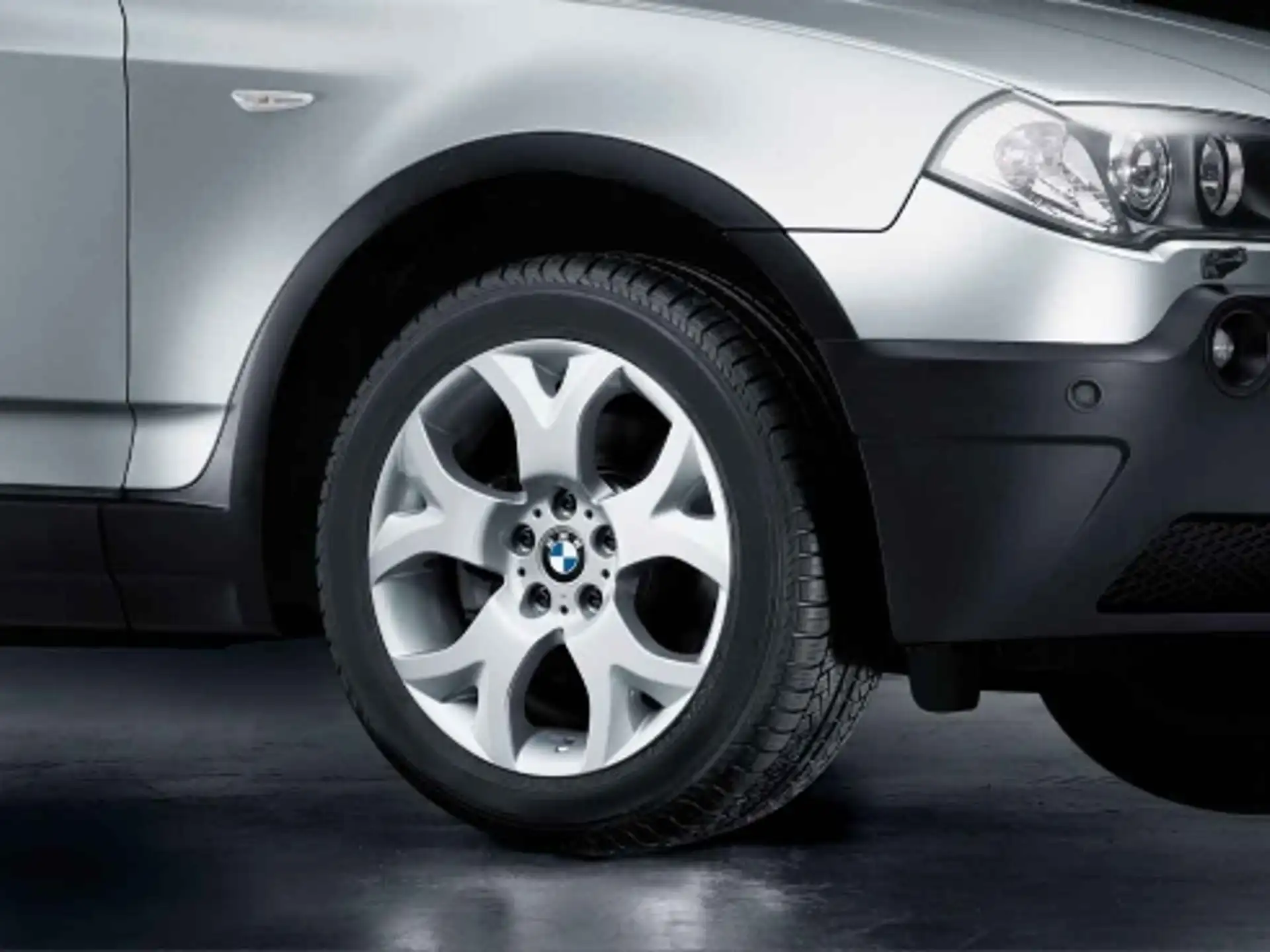 BMW Alufelge Y-Speiche 114 8Jx18 ET46 silber X3 E83 Vorderachse / Hinterachse