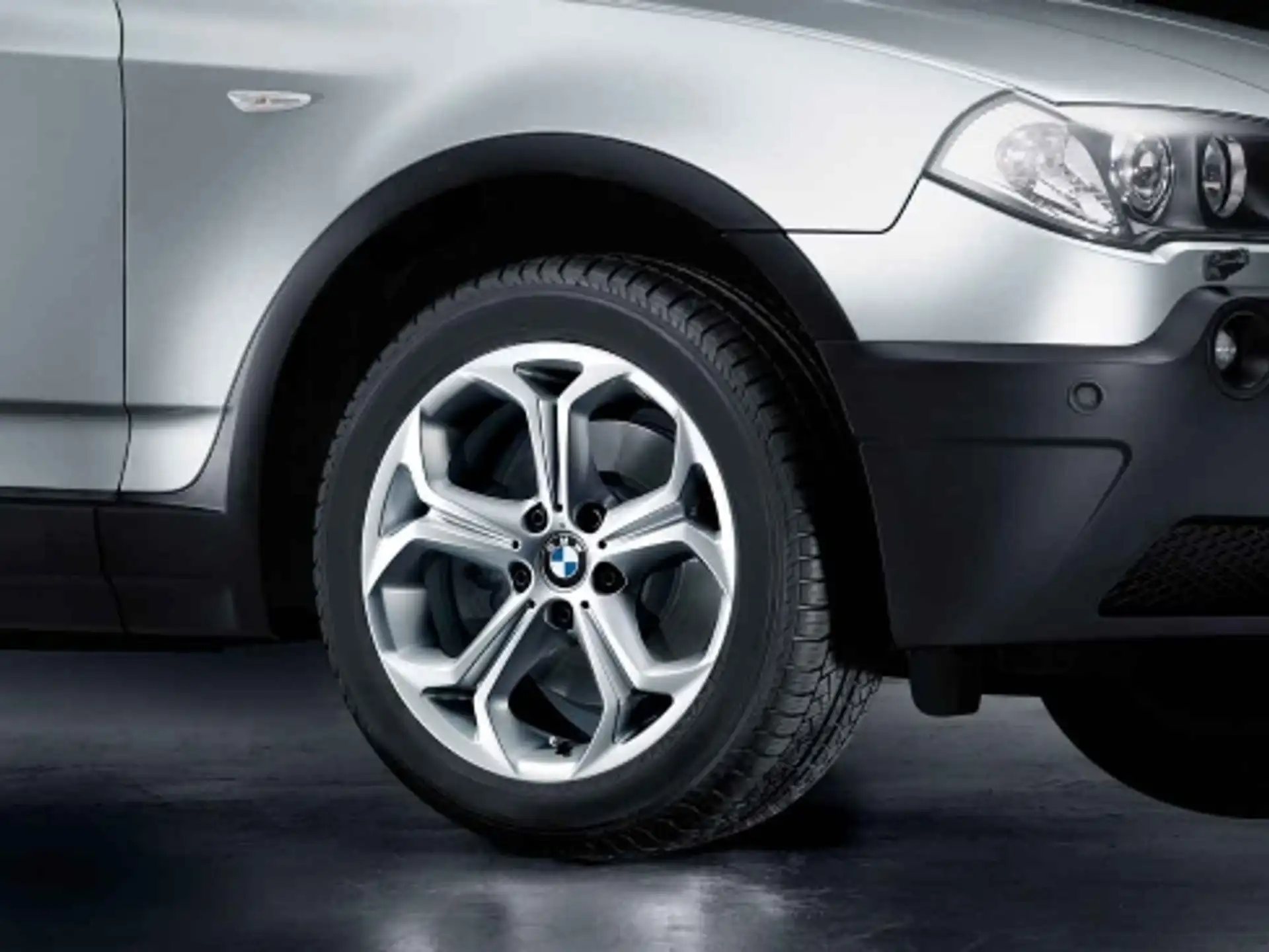 BMW Alufelge Y-Speiche 280 8Jx18 ET46 Silber X3 E83 Vorderachse / Hinterachse