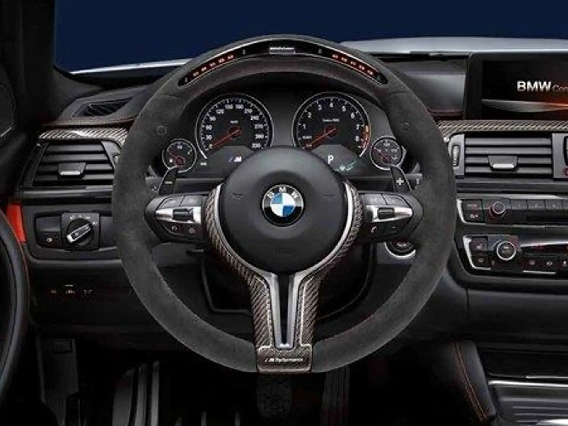 BMW M Performance Lenkrad Alcantara mit Carbonblende und Race-Display M3 F80 M4 F82 F83