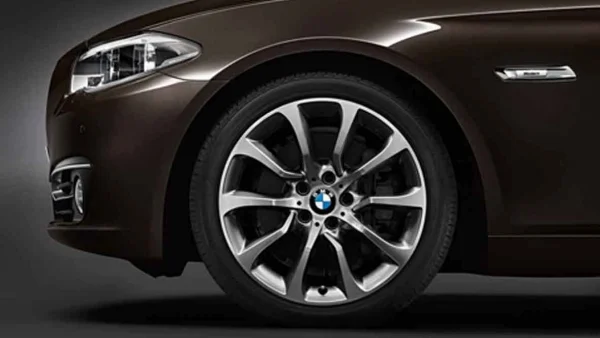 BMW Alufelge Turbinenstyling 453 silber/glanzgedreht 9Jx19 ET44 5er F10 6er F06/F12/F13