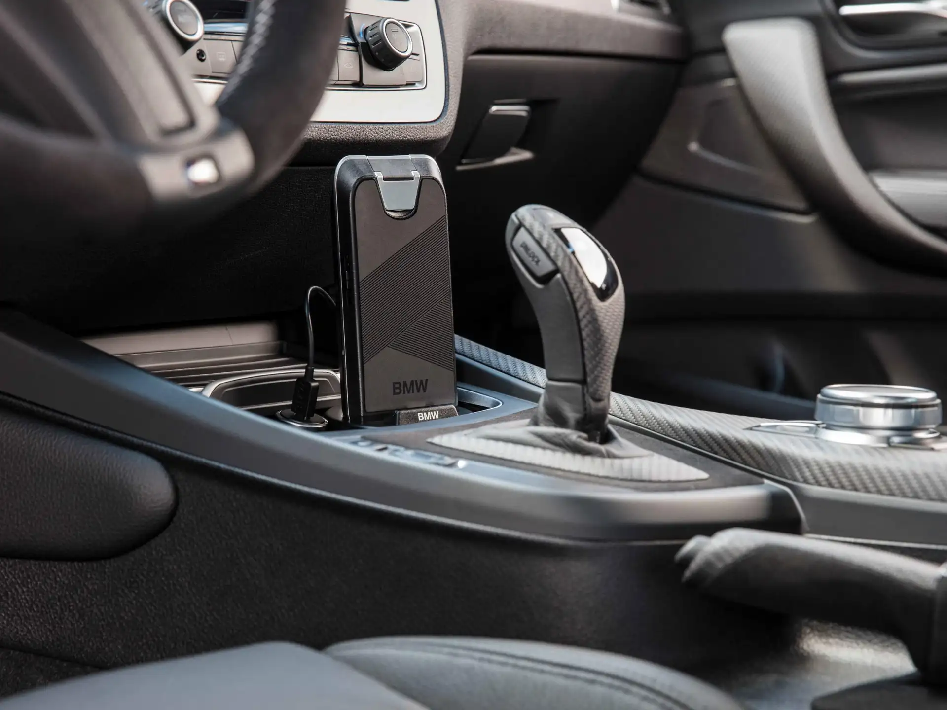 BMW Wireless Charging Station Universal