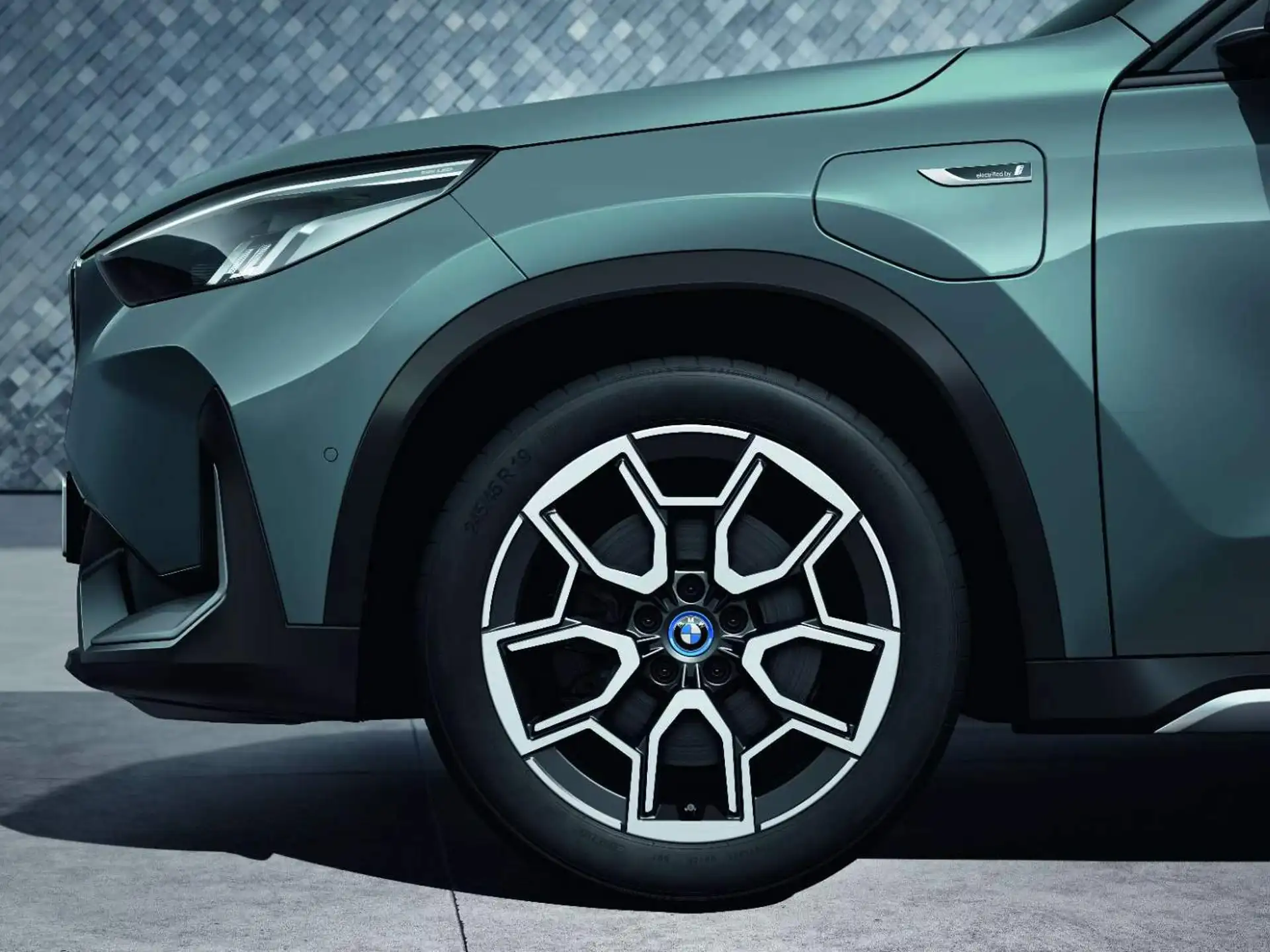 BMW Sommerkompletträder X1 U11 X2 U10 19 Zoll Styling 867