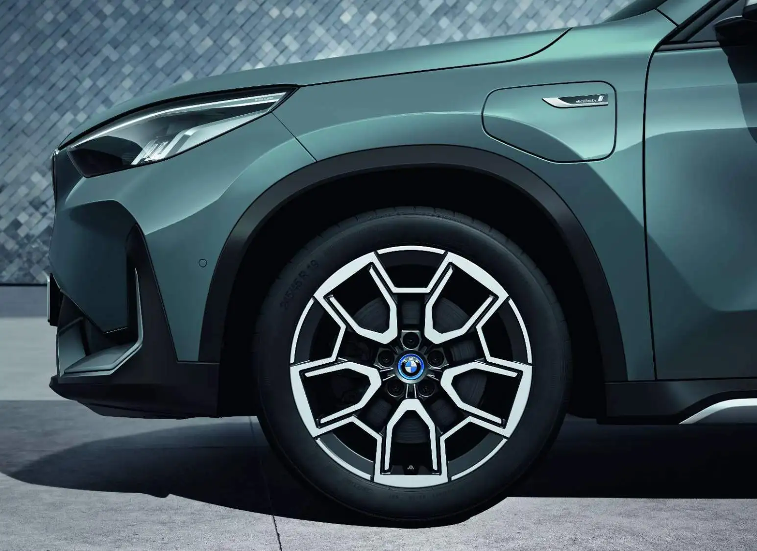 BMW Sommerkompletträder X1 U11 X2 U10 19 Zoll Styling 867